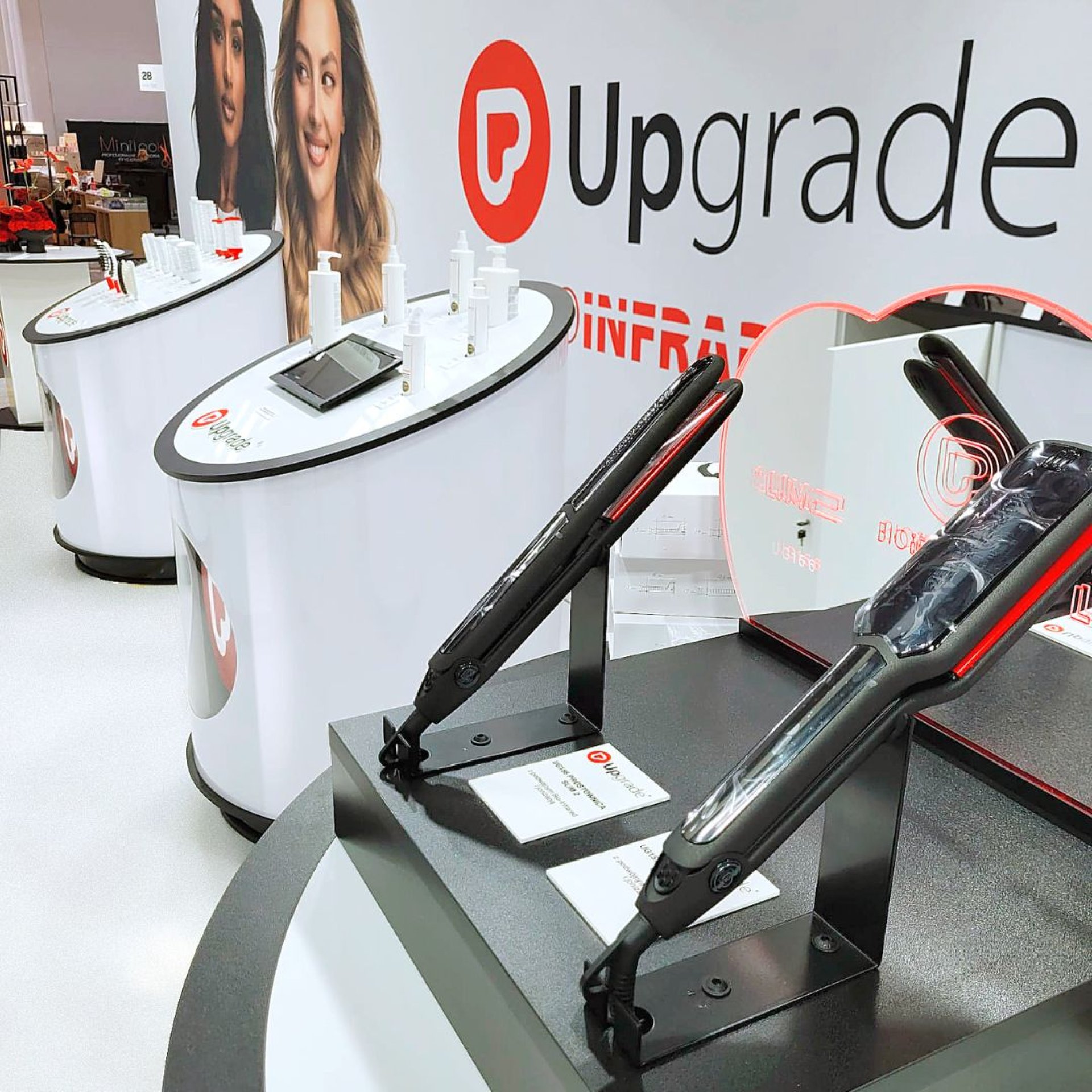 Counter display for hair straighteners-1